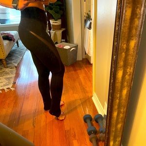 Athleta aura heel tight small black high rise and extra long yoga pants